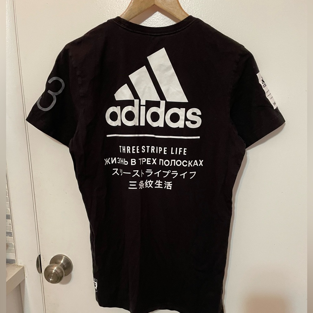 Adidas three stripe
Life I Am Sport Black tee w white gray logo print M - Picture 1 of 7